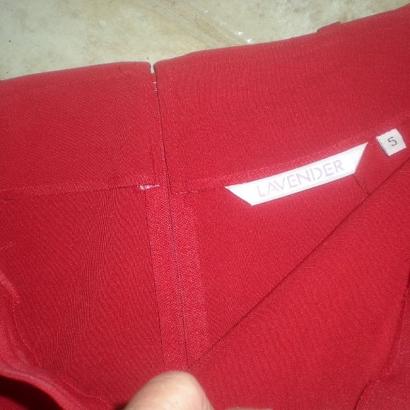 LAVENDER Brand  Red  Mini Skirt   Size 5  NWOT - Picture 2 of 3